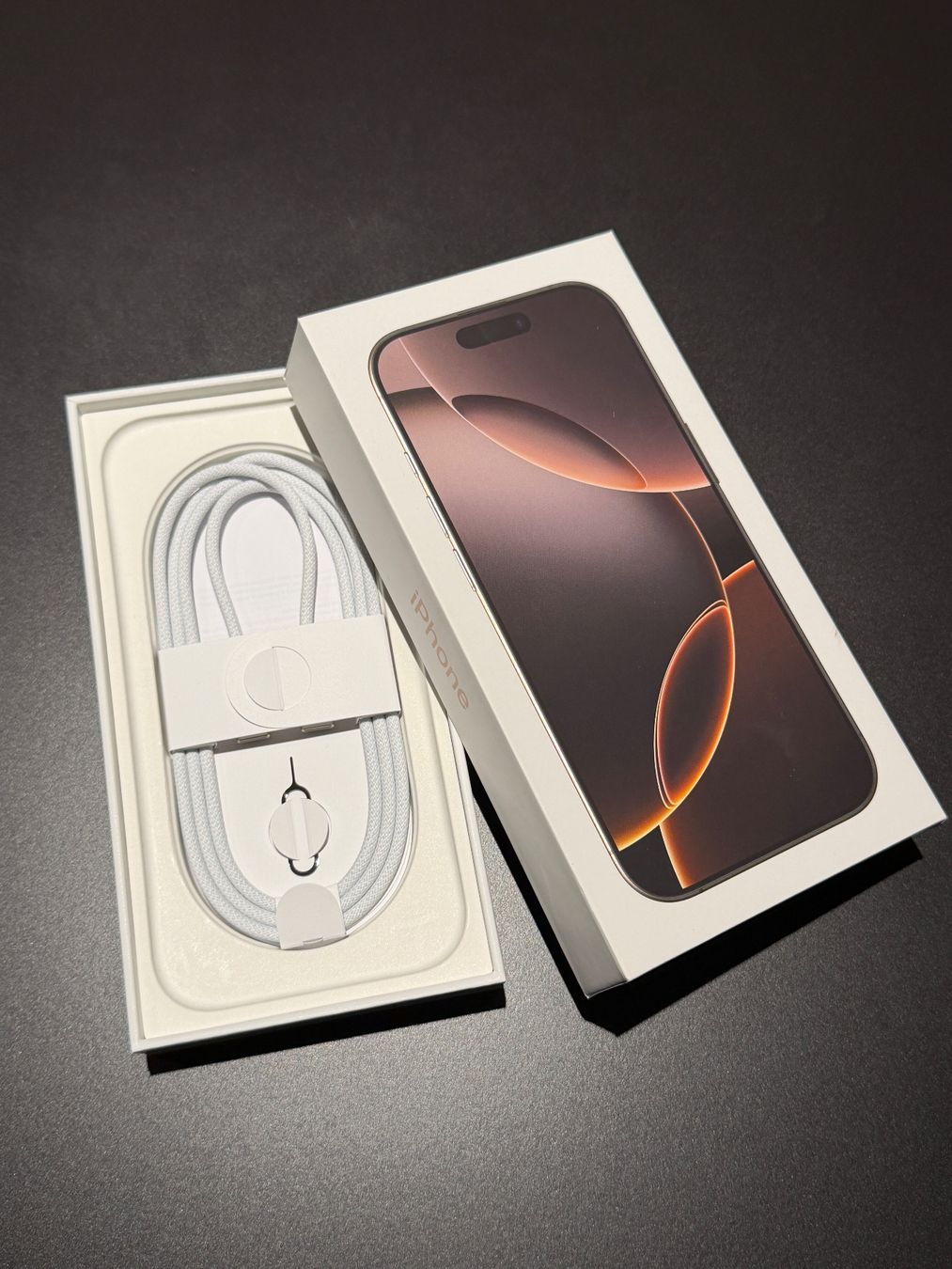 Apple Telefoni cellulari / Smartphones: iPhone 16 Pro Desert Titanium 128GB – Nuovo (secondo la descrizione) da Kriens venduto da Cyprinuscarpio 1