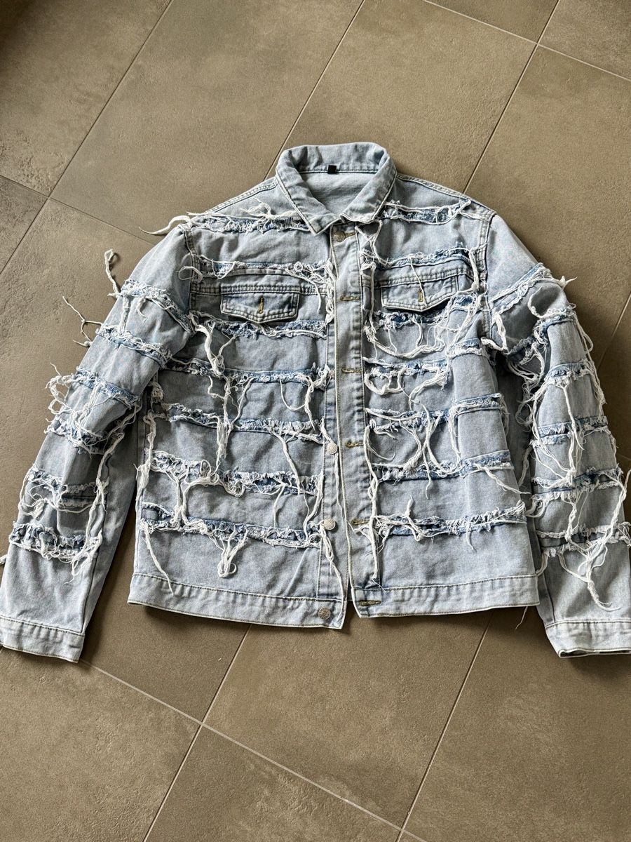 Jacken: Jeansjacke blau mit Fransen – Gebraucht aus Münsingen von Tanret