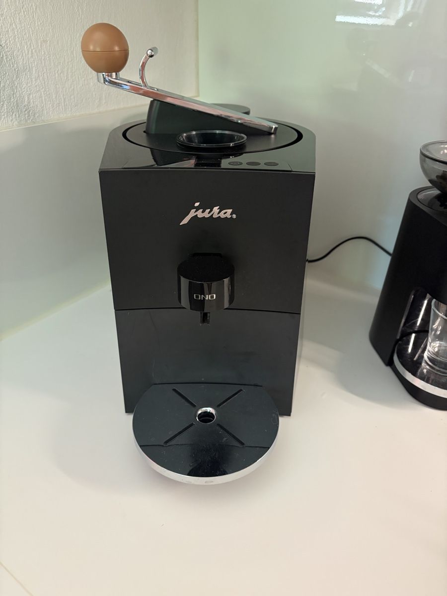 Jura Machines à café & Machines à expresso: Jura Kaffeemaschine ONO – D'occasion à Ipsach par Can3250 2
