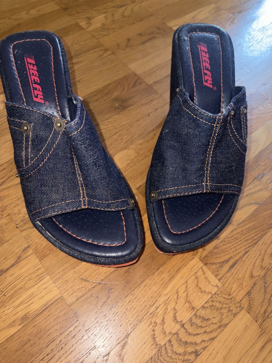 Scarpe da donna: Sandales  – Nuovo (secondo la descrizione) da Pully venduto da Kalissa