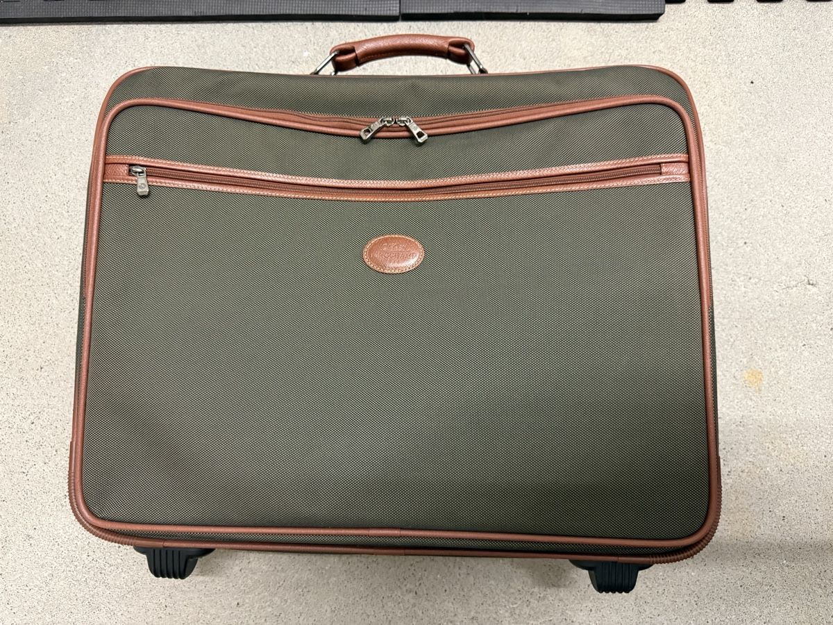 Longchamp Valigie: Longchamp Kleidersack mit Rollen olivgrün – Usato da Horw venduto da patrik_13 1