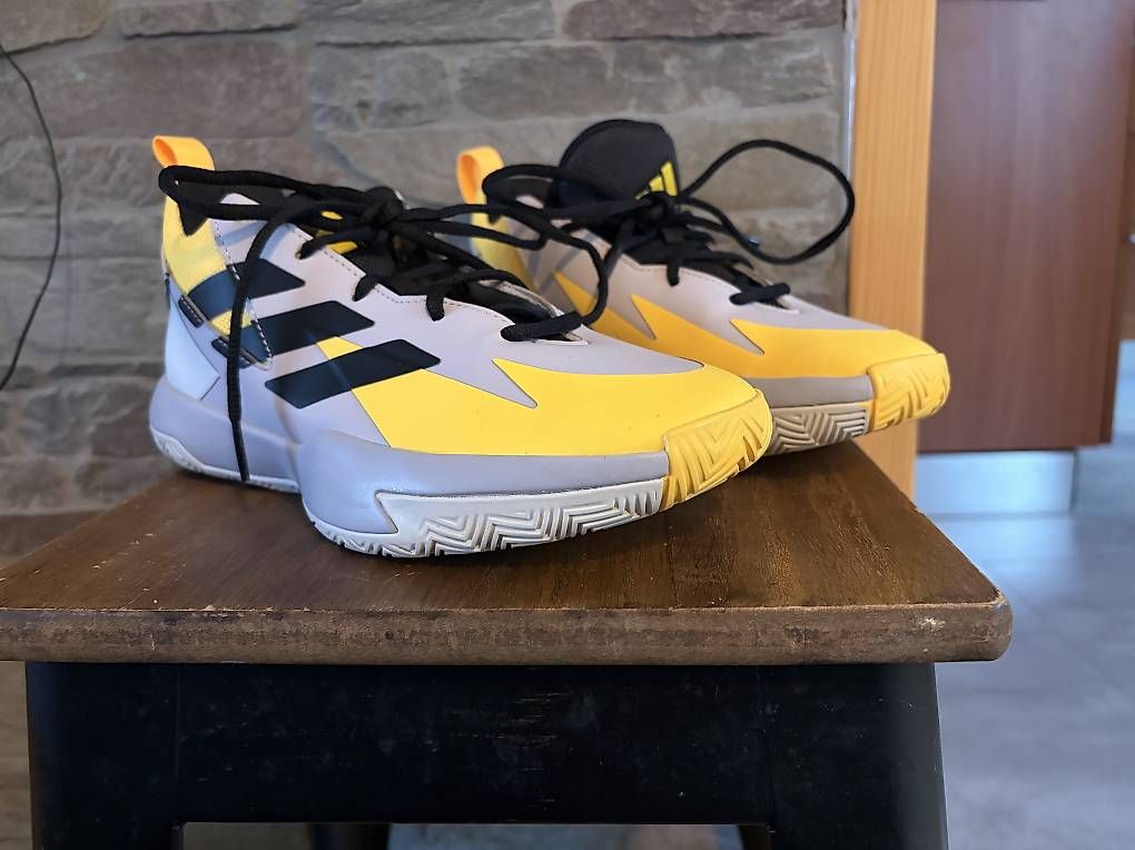 Chaussures hommes: Baskets Adidas taille 38.8 – Neuf avec emballage d'origine à La Chaux-de-Fonds par ann_8n89