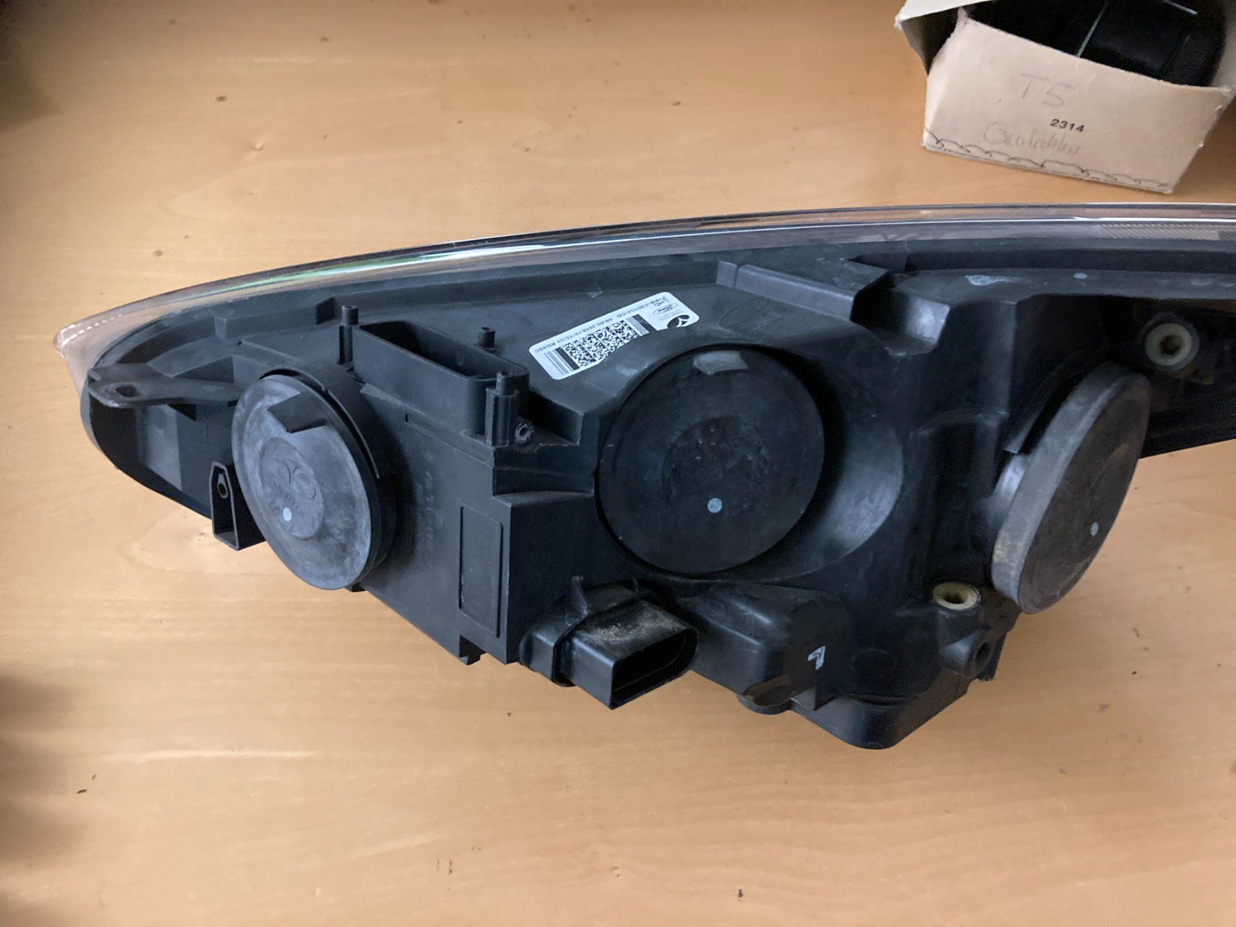 Ford Fari: Ford Focus RS Scheinwerfer Rechts 22210484 – Usato da Cham venduto da WB2223 2
