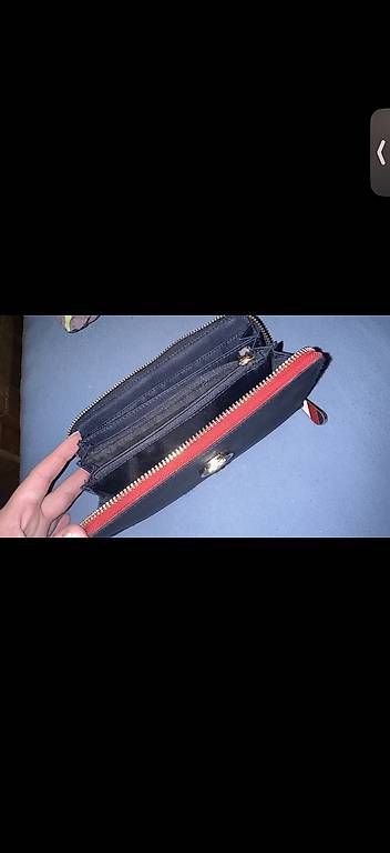 Portemonnaies: Tommy Hilfiger Portmonnaie – D'occasion à Derendingen par ang_5gnn 2