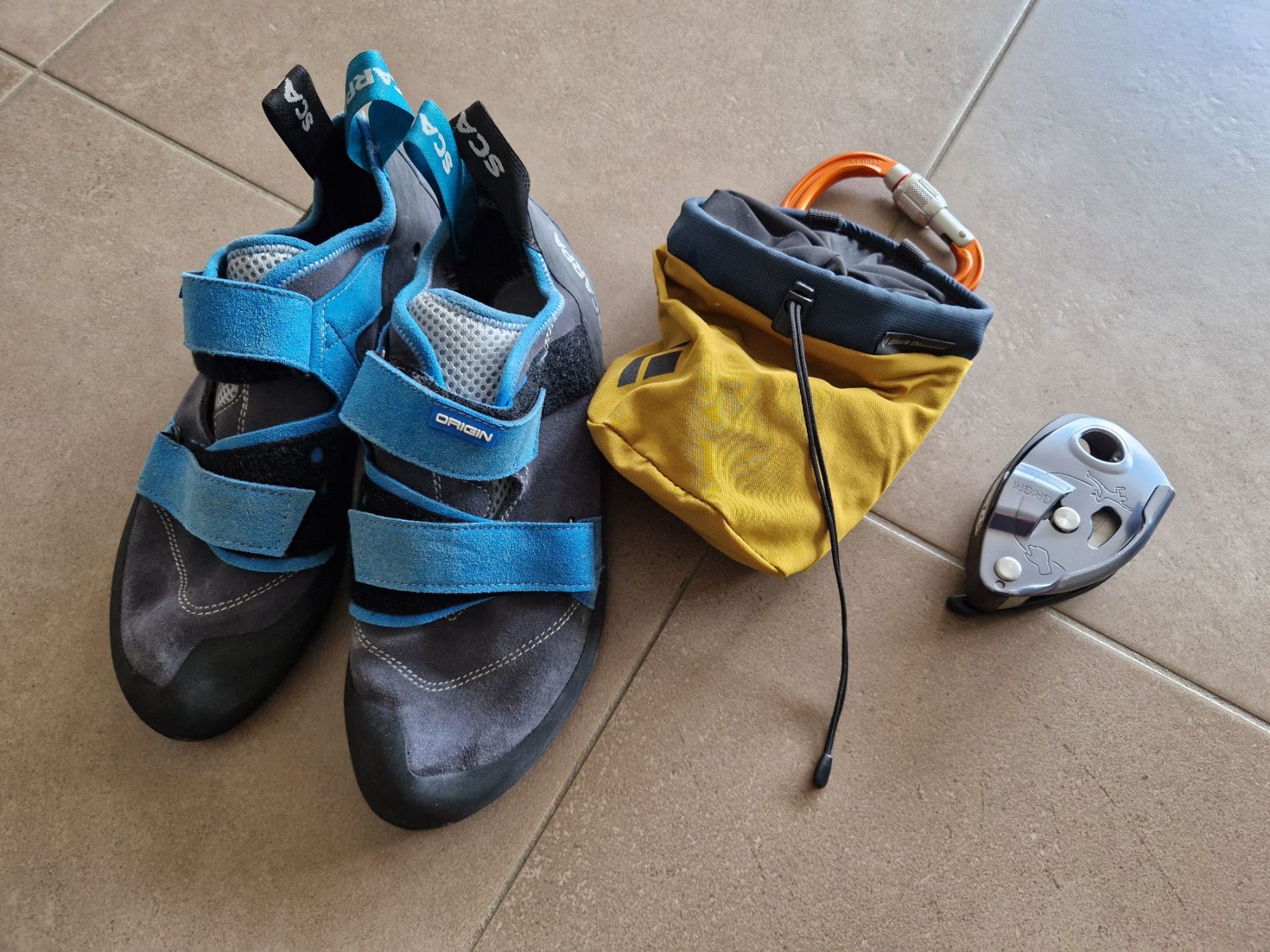 Scarpa Scarpe da uomo: Kletter-Set Scarpa und Petzl – Usato da Nunningen venduto da Rexi6
