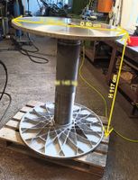 Bartisch, Stehtisch aus Metall. Sehr massiv. Durchm. 60 cm