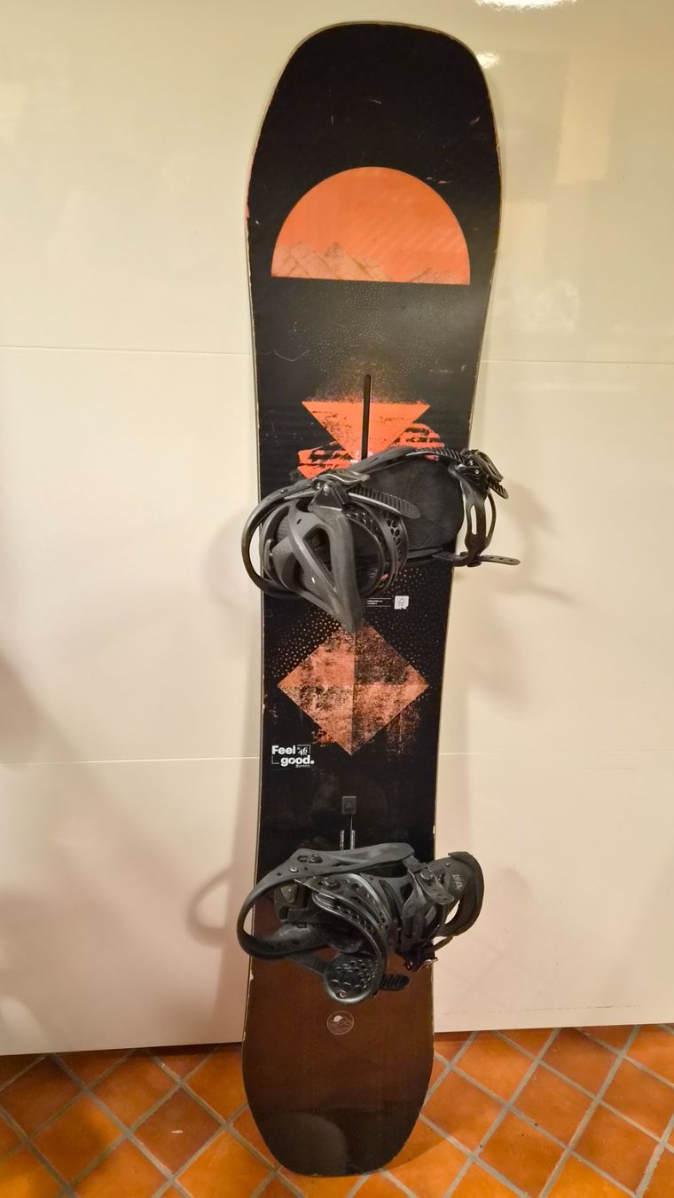Burton Boards: Burton Snowboard 146cm inkl. Bindung – Gebraucht aus Oberrieden von Raja011