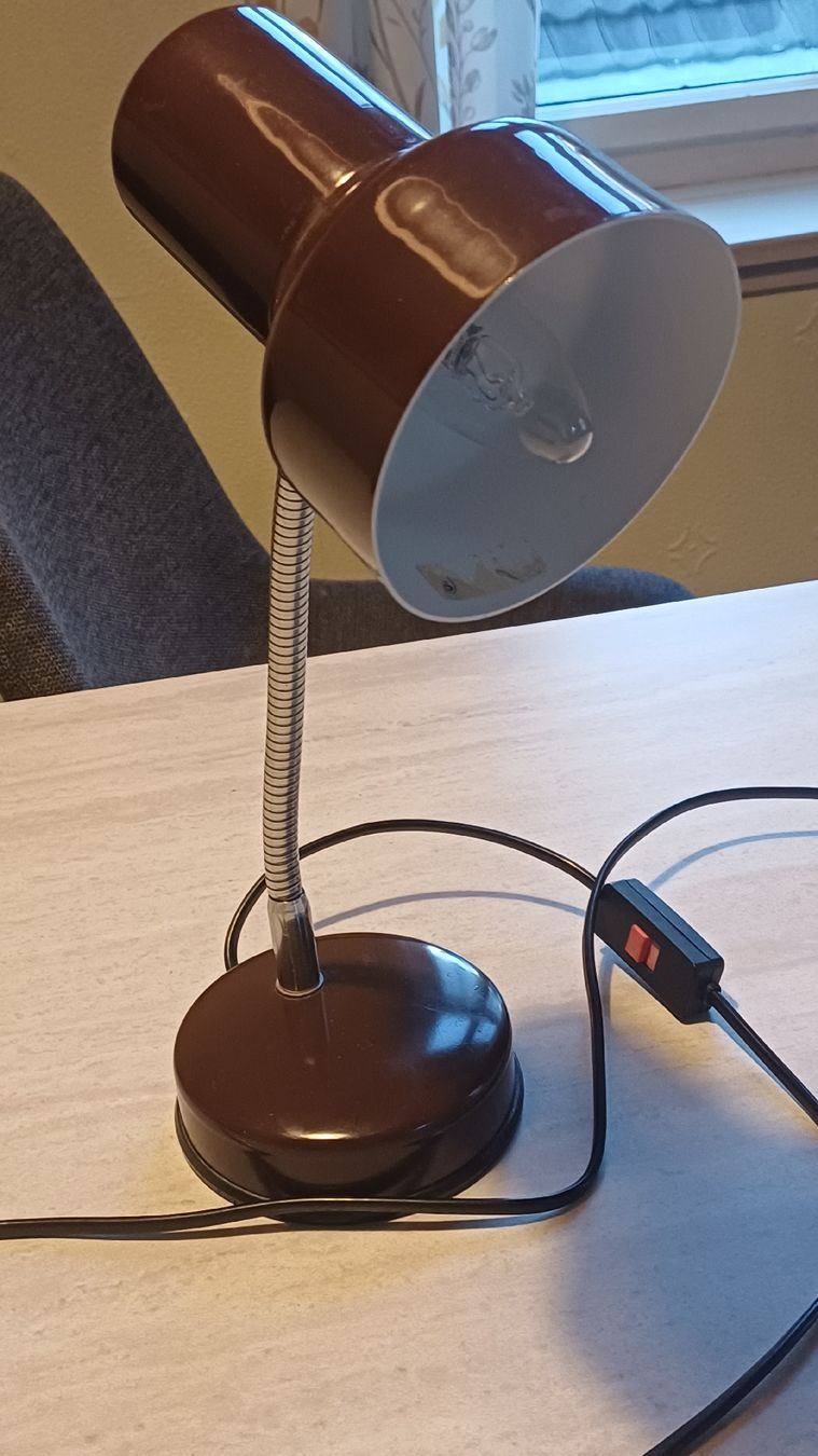 Lampade:  Schöne Spottlampe  – Usato da Flawil venduto da Naphtali 1