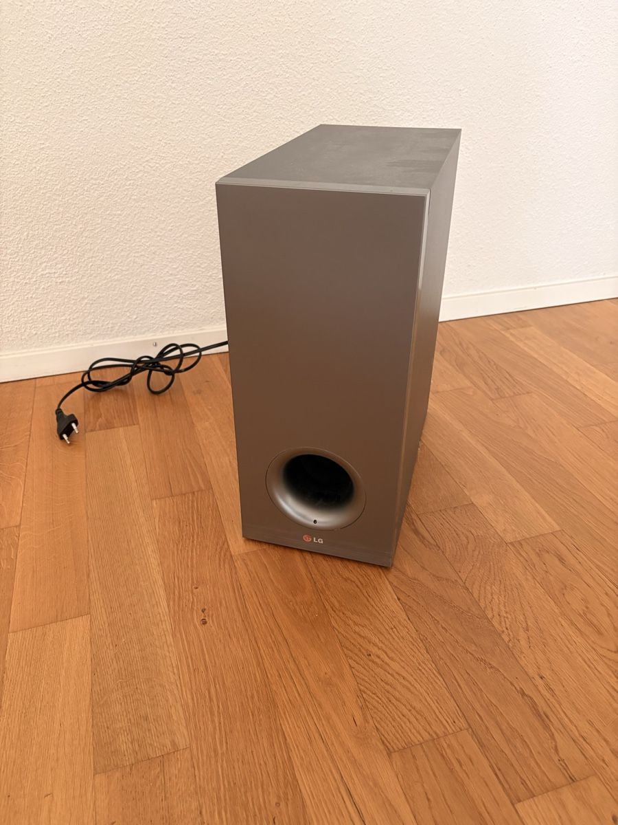 LG Home Cinema: LG Wireless Active Subwoofer – Usato da Steinmaur venduto da CG_ZH