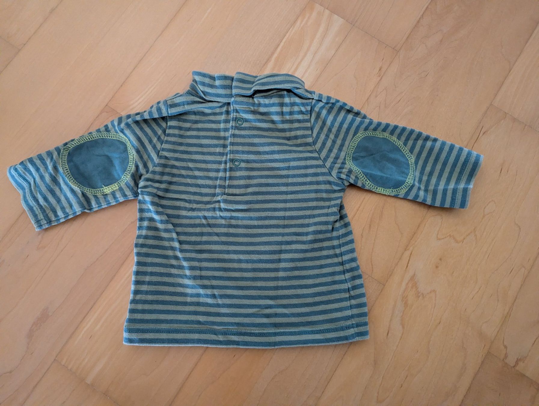 Vertbaudet Hemden, T-Shirts & Polos: 3 Kinder Langarm T-Shirts Grösse 62 – Gebraucht aus Uster von matus.brlit 4