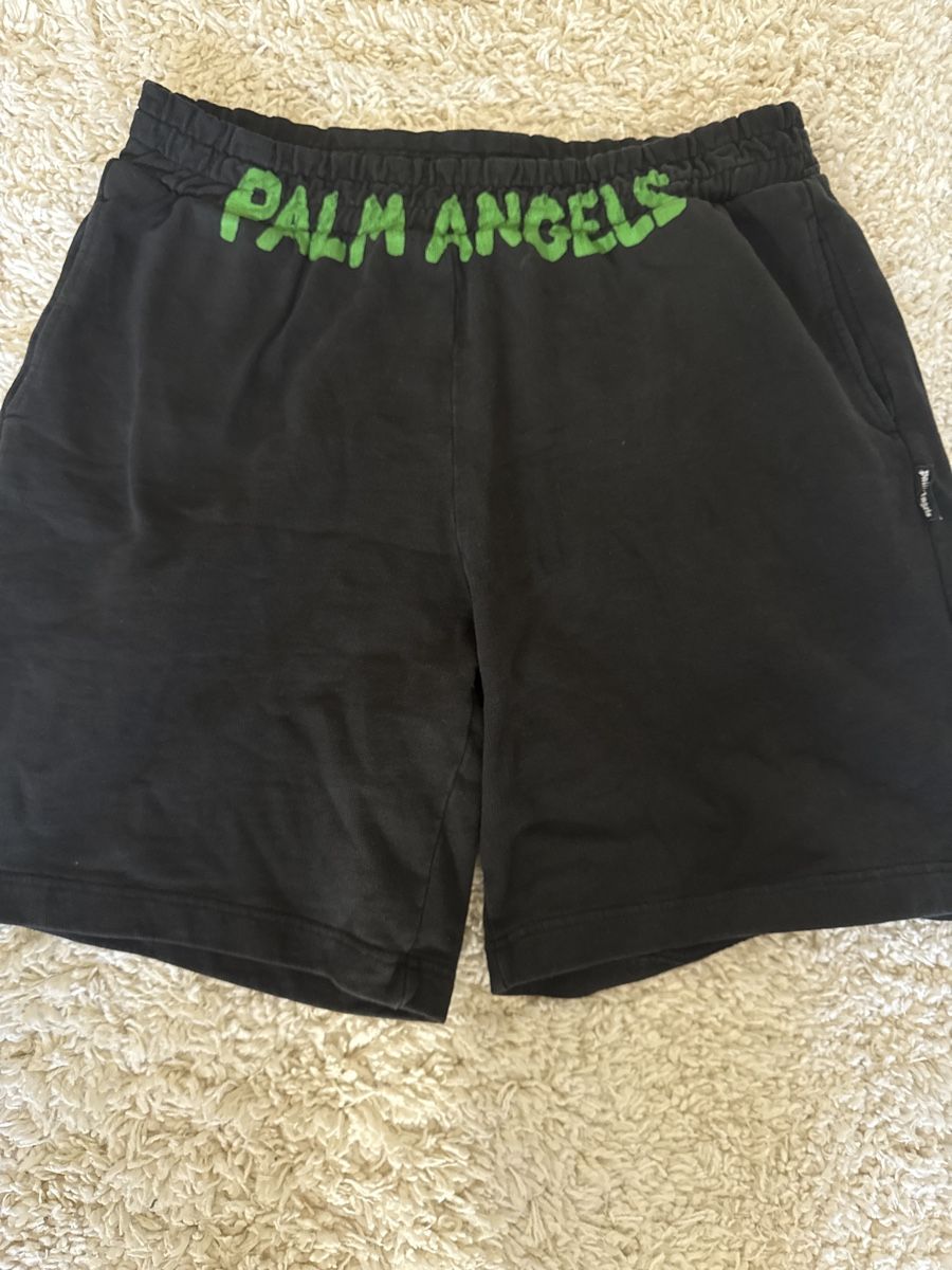 Palm Angels Pantaloni: Palm Angels Shorts – Usato da Genève venduto da ali_5msd
