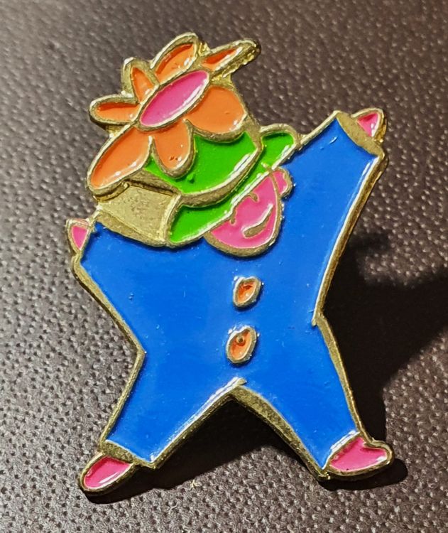 R341 - Pin Clown Vogelscheuche mit Blume (Gebraucht) in Reinach BL für ...