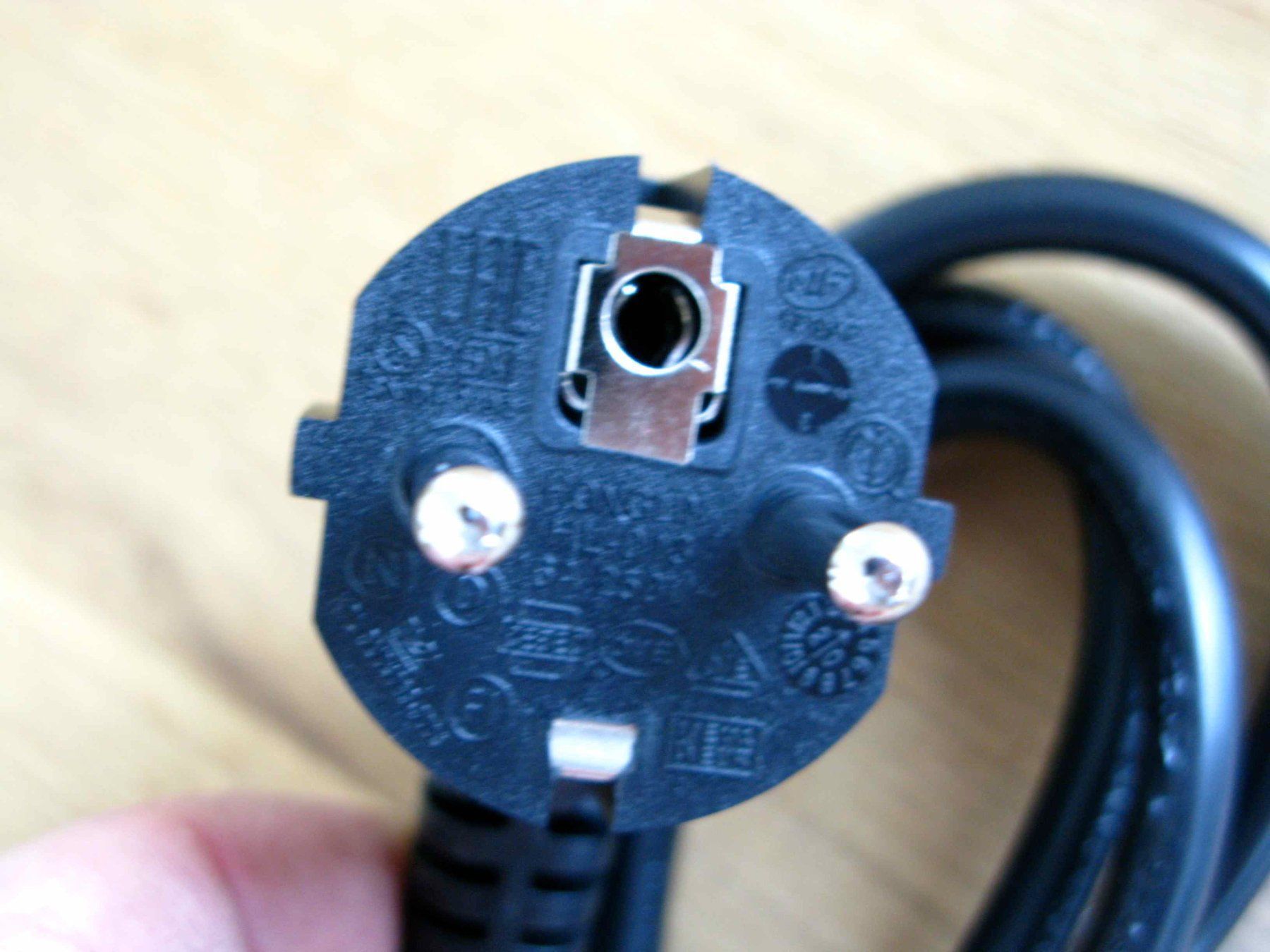 Kabel: Gerätekabel mit Schuko - Stecker – Neu (gemäss Beschreibung) aus Samstagern von Betscha 3