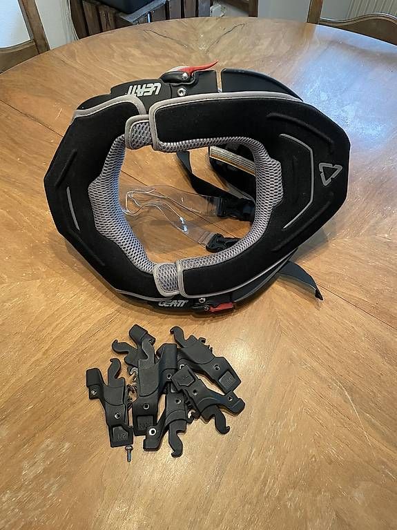 Leatt Protections: Leatt Nackenschutz Moto oder Bike – D'occasion à Obergerlafingen par bas_b7v6 2