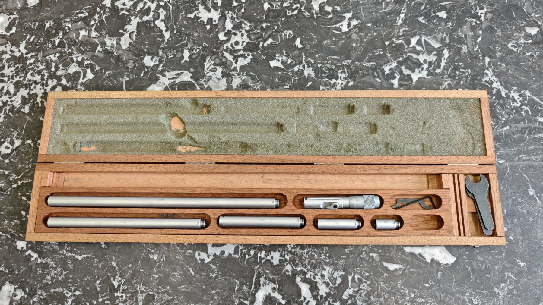 Tesa Messen: Système de mesure intérieur à rallonge TESA – Gebraucht aus Ste-Croix von CAP14_SARL 2