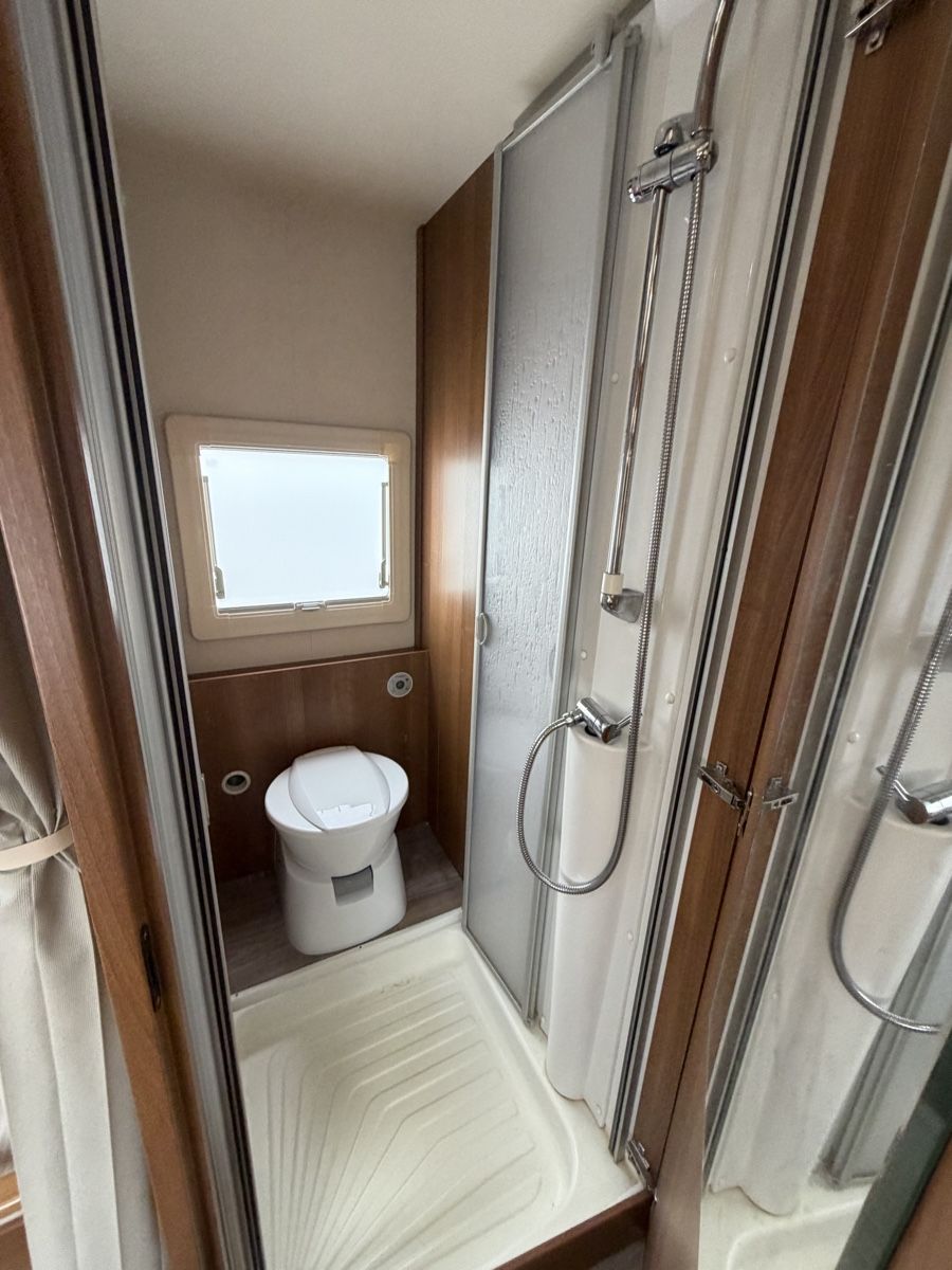 Tabbert Véhicules de camping: Tabbert Da Vinci 700 KD Wohnwagen – D'occasion à Ried-Brig par inf_k7jw 5
