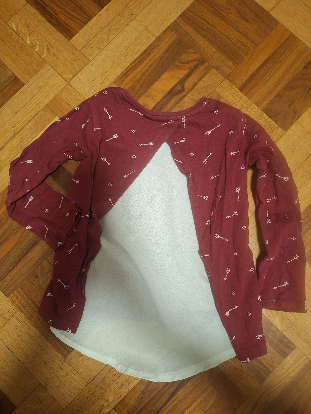 Camicette, T-shirt & Top: 2 adorables hauts taille 104 – Usato da Fribourg venduto da lf87 3