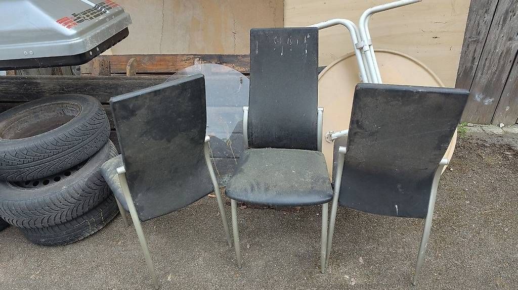 Set di tavolo e panche: Diverse Gartenmöbel – Usato da Steckborn venduto da andreasnyffeler 4