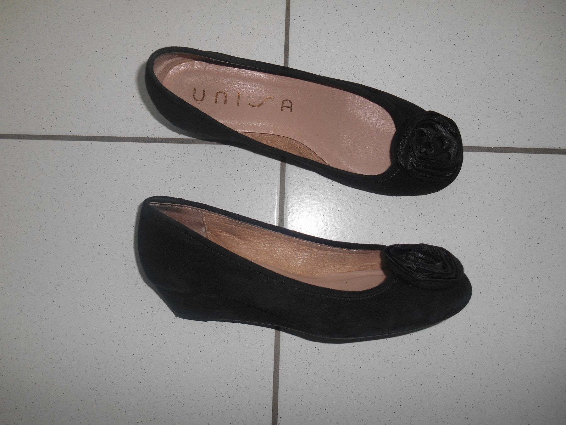 Unisa Scarpe da donna: Unisa Leder-Pump schwarz Grösse 39 – Usato da Basel venduto da fafa68 3