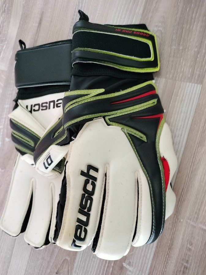 Reusch Altri accessori da uomo: Reusch Torwarthandschuhe, Grösse 9.5 statt Fr.90.-- – Nuovo e nell'imballaggio originale da Oftringen venduto da Sportivo.ch 1