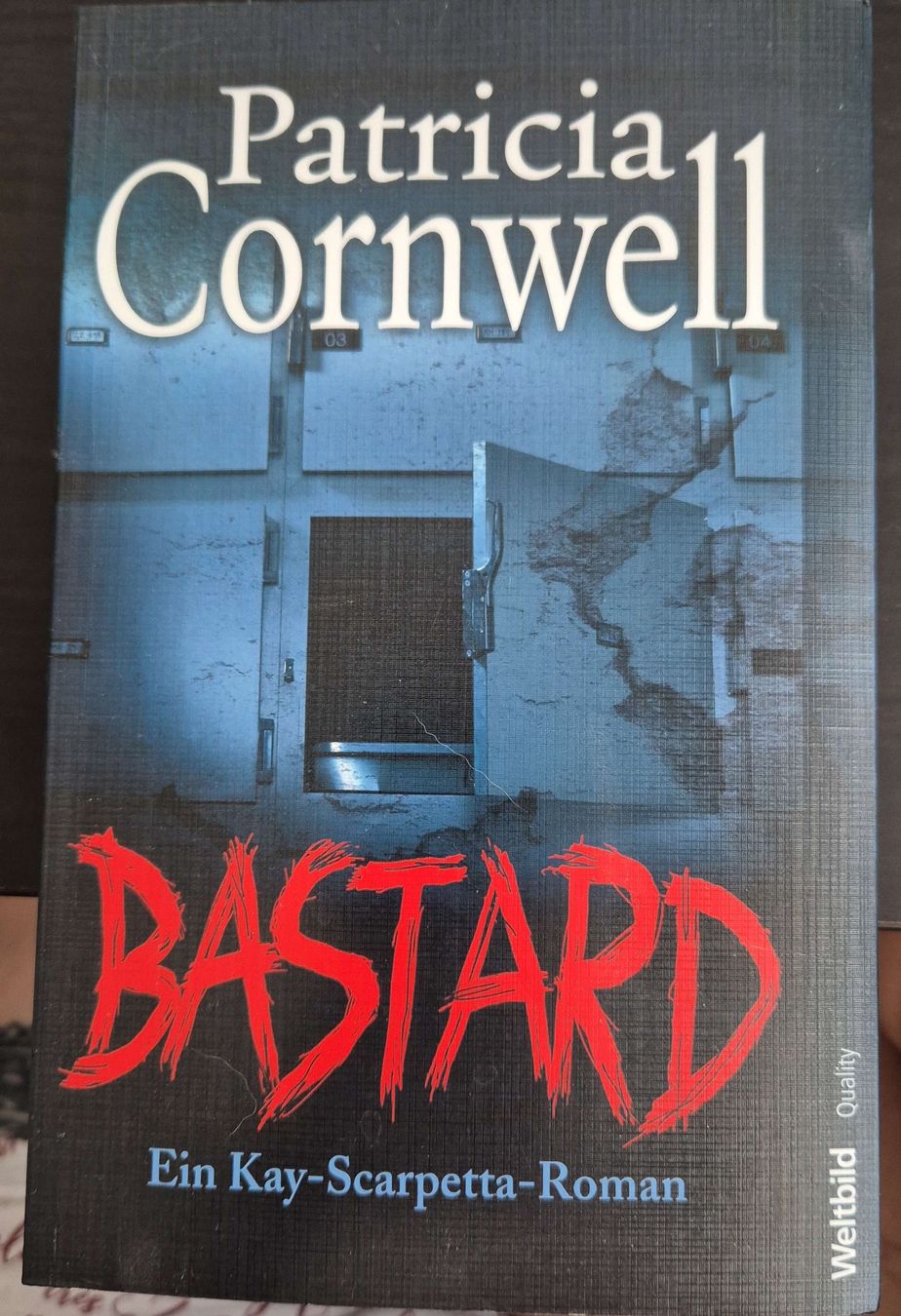 Libri: Patricia Cornwell Bastard Taschenbuch gebraucht – Usato da Birsfelden venduto da Lexxi28