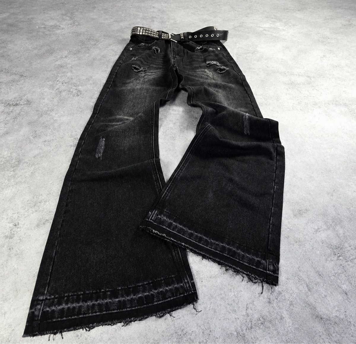 Jeans: Flared Jeans Bootcut Distressed – Nuovo e nell'imballaggio originale da Zofingen venduto da oneles_tar2k 2