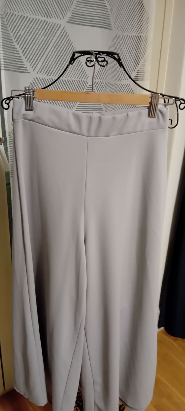 Pantaloni: hosenrock gr S – Nuovo (secondo la descrizione) da zürich venduto da janjaz 1
