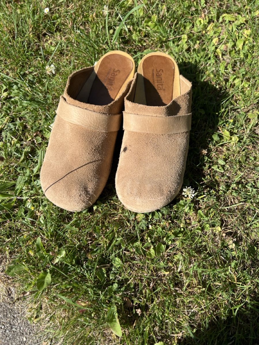 Scarpe da donna: Sanita Clogs Wildleder Grösse 38  – Usato da Wallisellen venduto da sarinavs 1