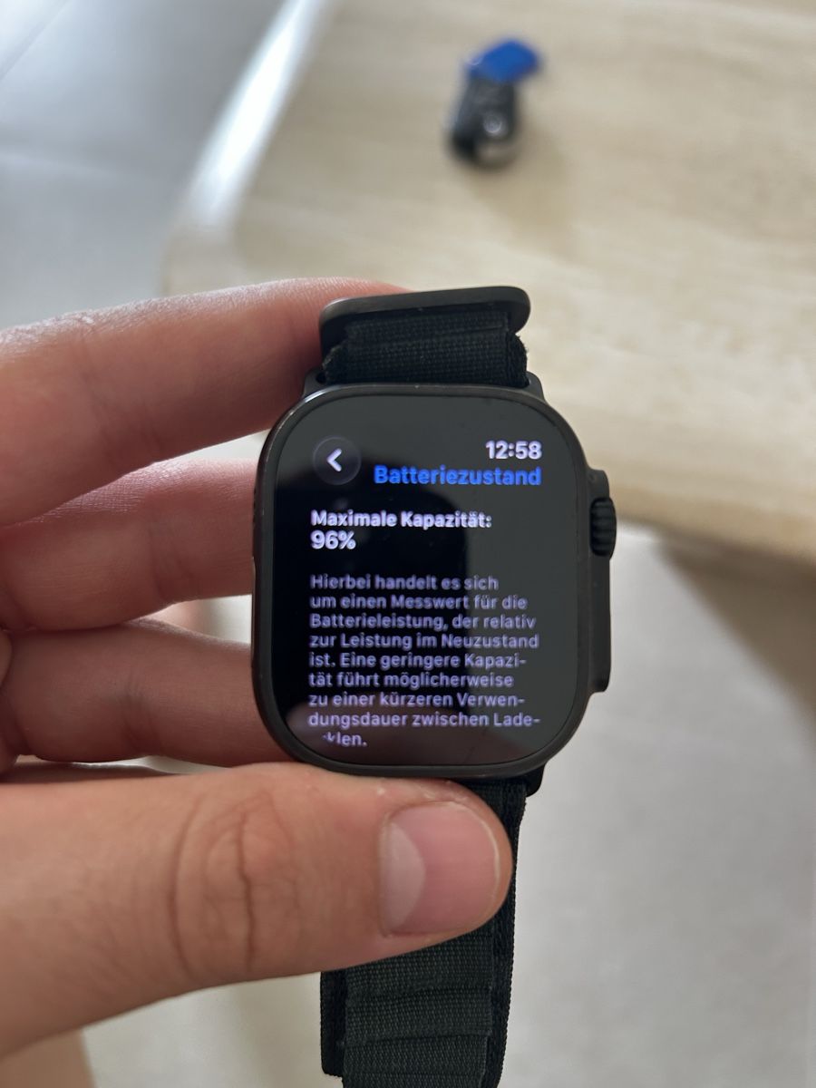 Apple Smartwatch: Apple Watch Ultra 2 Titanium Alpine Loop, Tutti günstiger – Usato da Triengen venduto da Idonknow 3