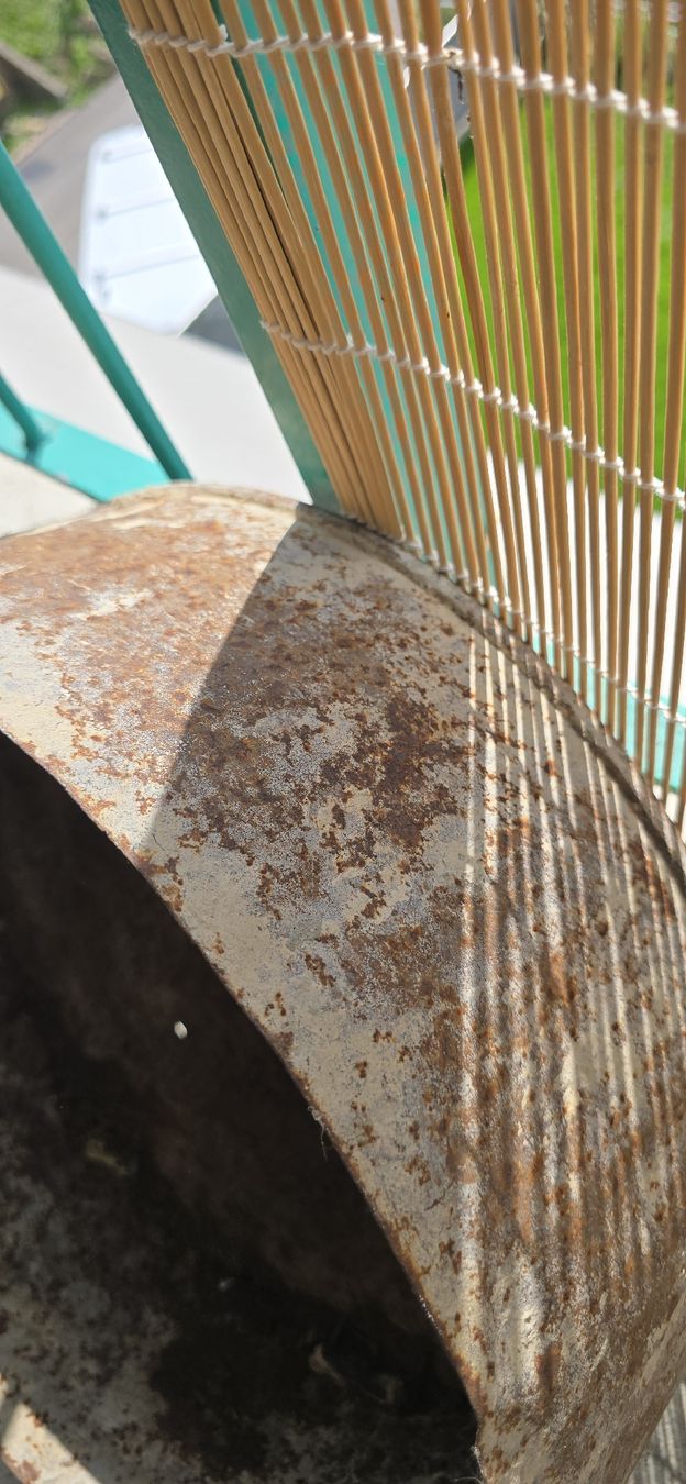 Blumentöpfe: Metalltopf 40 cm Durchmesser  – Gebraucht aus Weggis von bdrm48 2