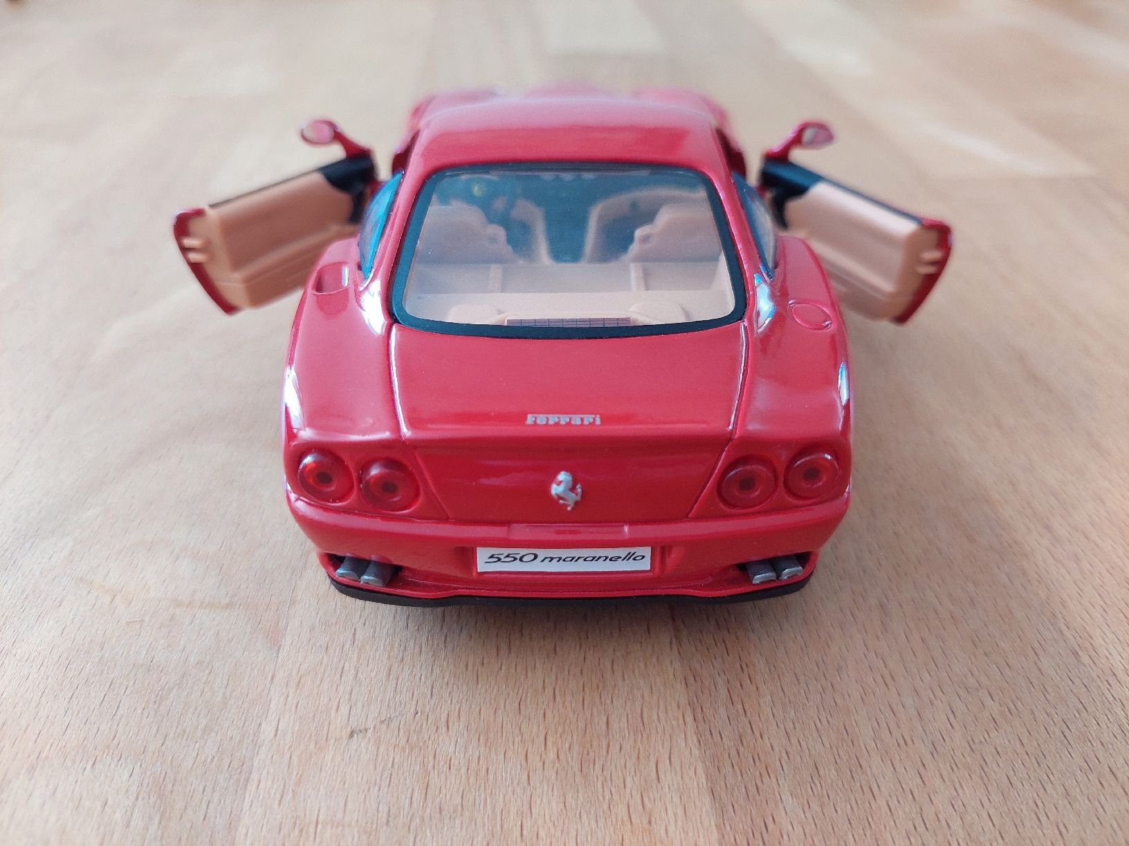 Bburago Modellini d'auto: Ferrari 550 Maranello 1/24 – Nuovo (secondo la descrizione) da Yverdon-les-Bains venduto da pri_x6j6 3