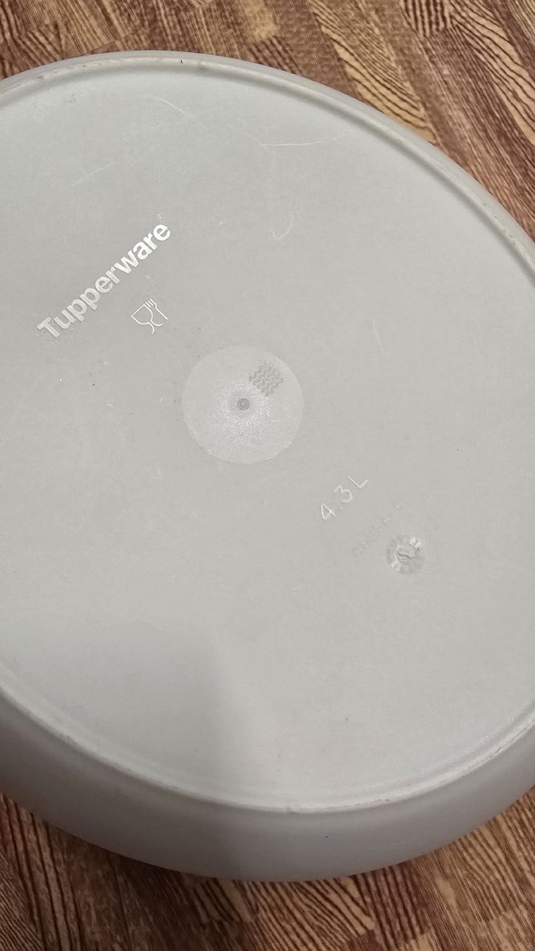 Tupperware Contenitori & Simili: Tupperware Servierschüssel 4.3 Liter  – Usato da Lützelflüh-Goldbach venduto da Mullemaus1204 1
