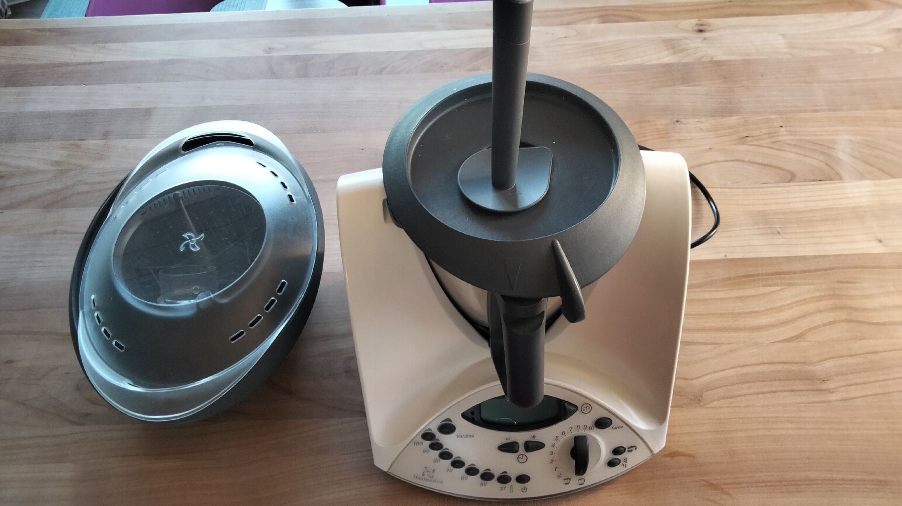 Elettrodomestici da cucina: Vorwerk Küchen Maschine – Usato da Roggwil BE venduto da bahn75