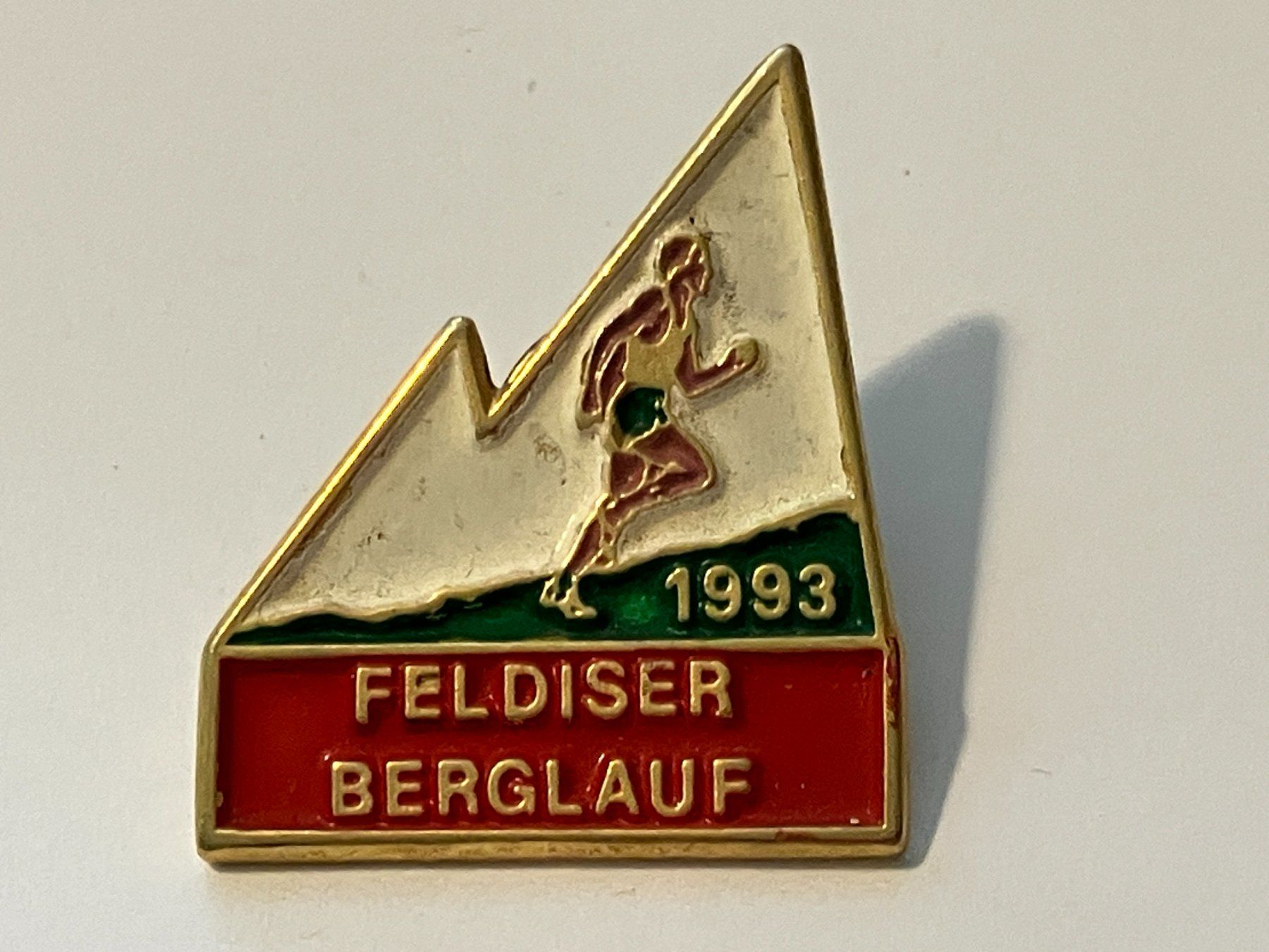 Placchette & Badge: 1 Pin Feldiser Berglauf 1993 – Usato da Basel venduto da djwwpp