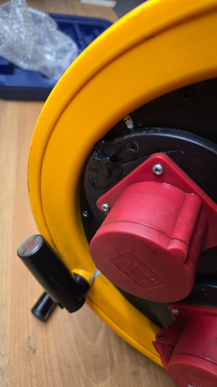 Stromzufuhr: Kabeltrommel 16A – Gebraucht aus Utzenstorf von Gm.34 2