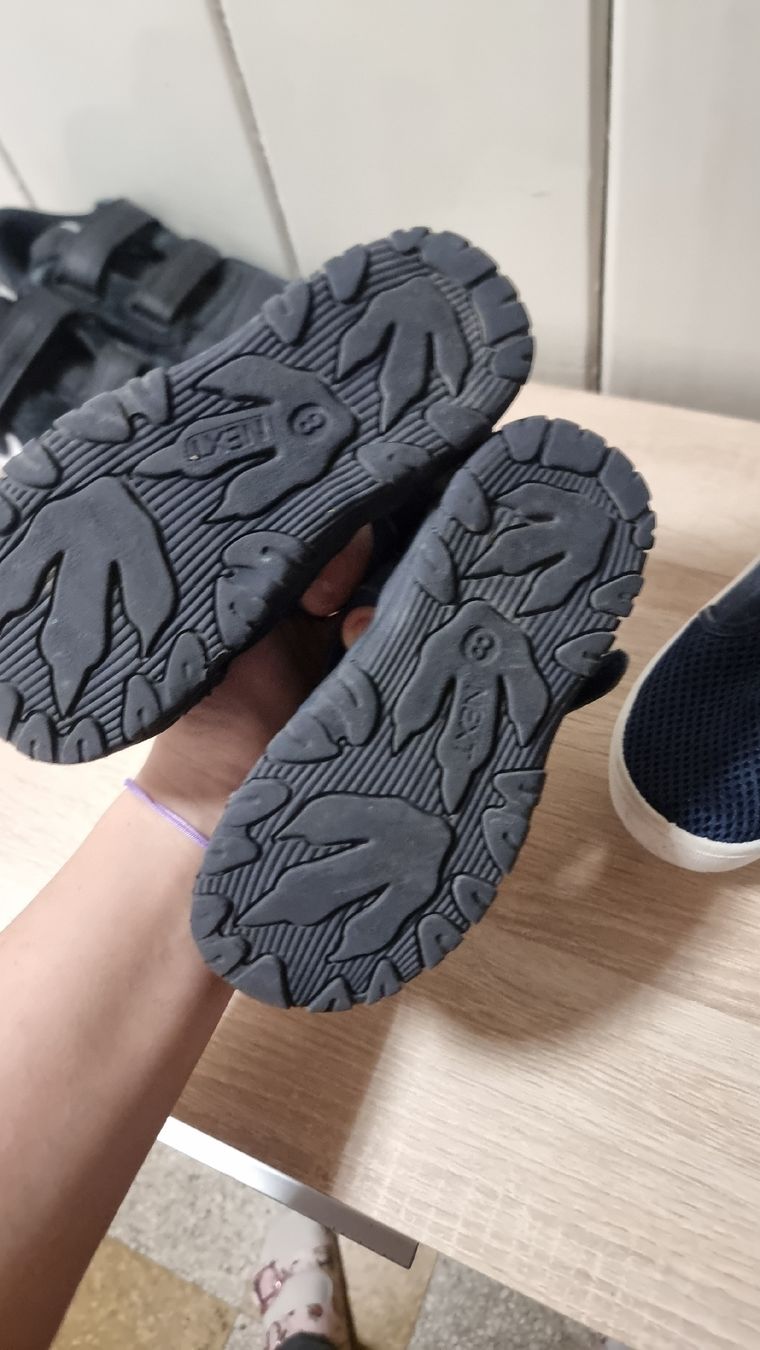 Scarpe per ragazzi: Jungs-Schuhe Gr.26 – Usato da Winznau venduto da soli9 5