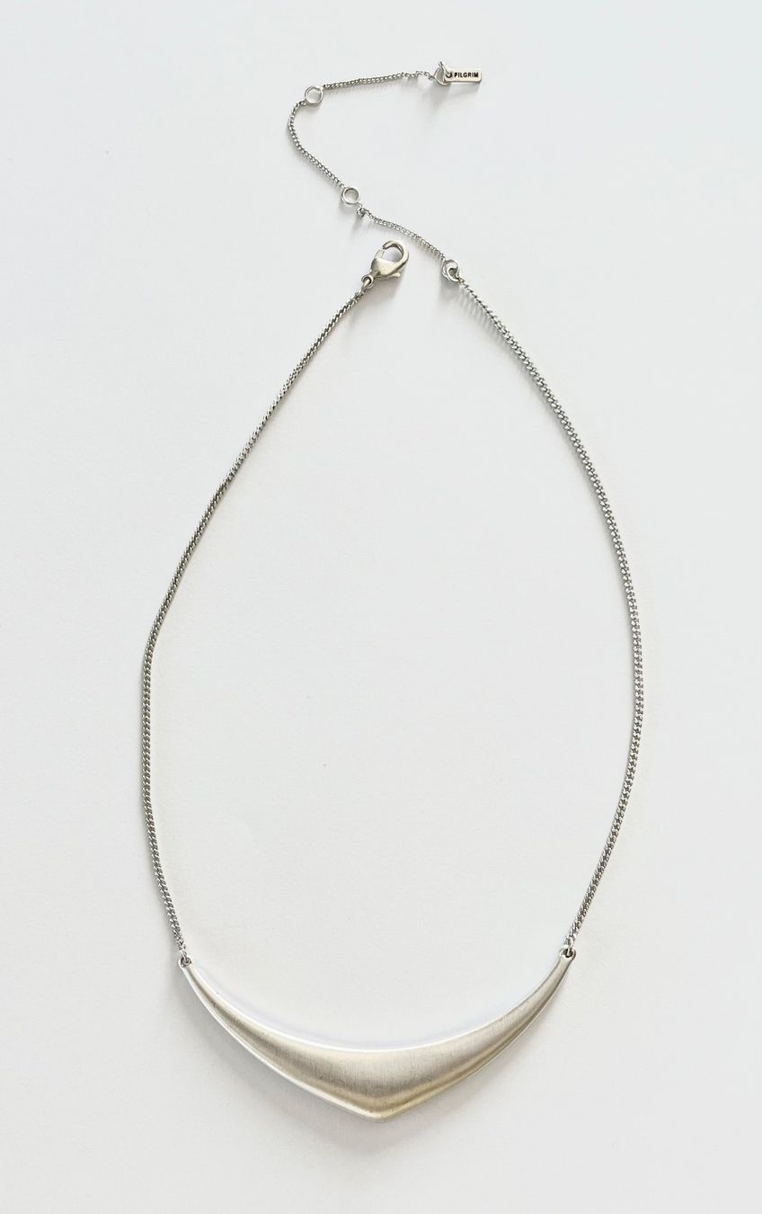 Colliers: Collier Pilgrim couleur argent – D'occasion à Le Crêt-p-Semsales par staglione69
