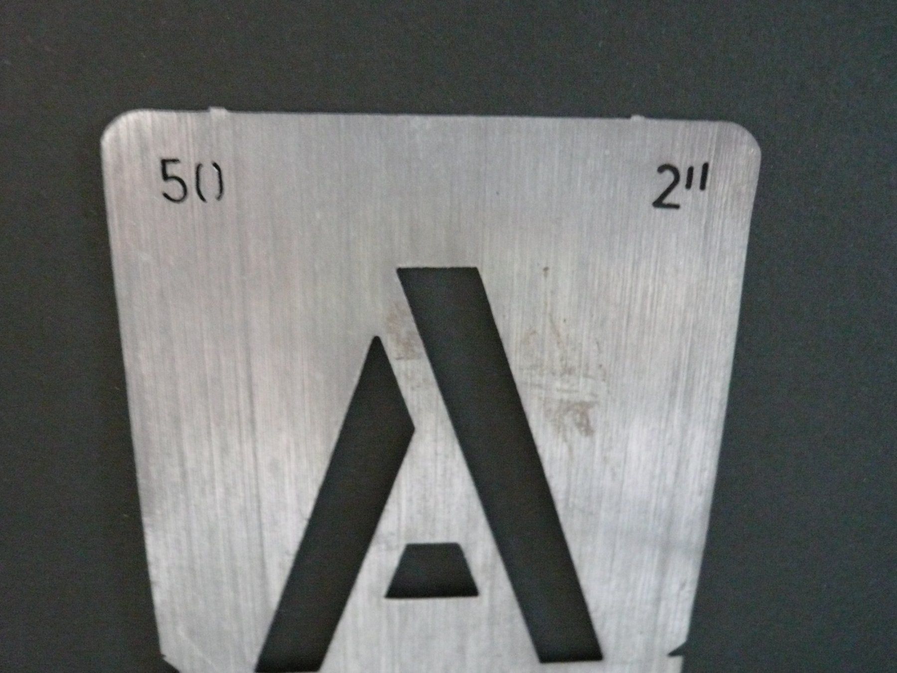 Sciablone: ABC-Buchstaben-Schablonen gross – Usato da Rotkreuz venduto da Busa17 4