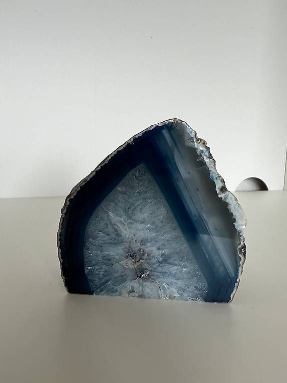 Pierres précieuses: Natürlicher blauer Achat Geode – D'occasion à Geroldswil par Nadine_Bosshard
