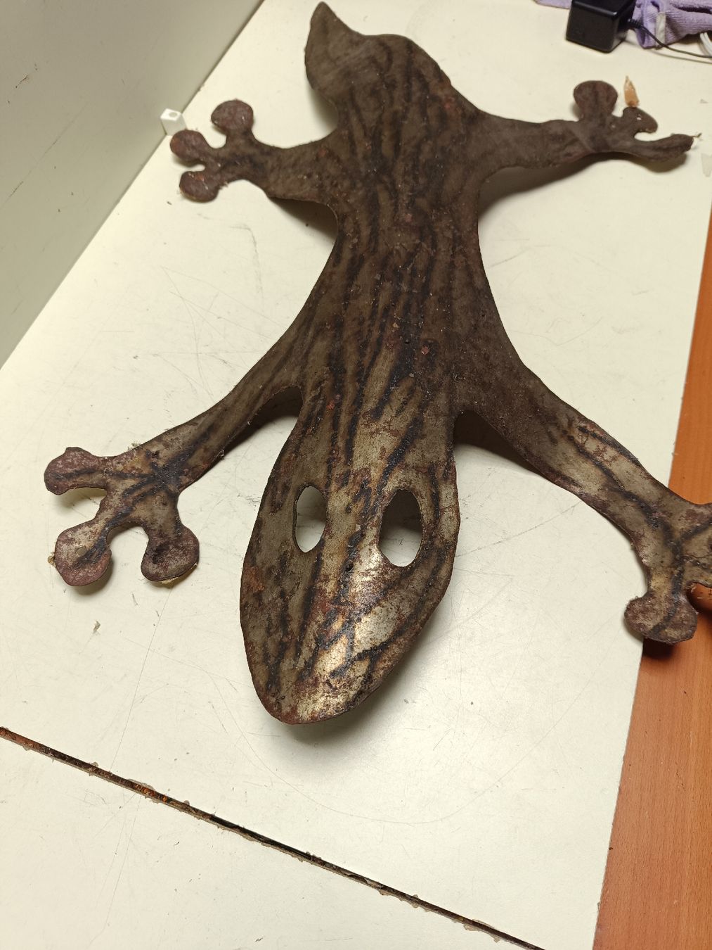 Statuette: Dekofigur Gecko Wanddeko(em339) – Usato da Künten venduto da Schnaepplihuus 3