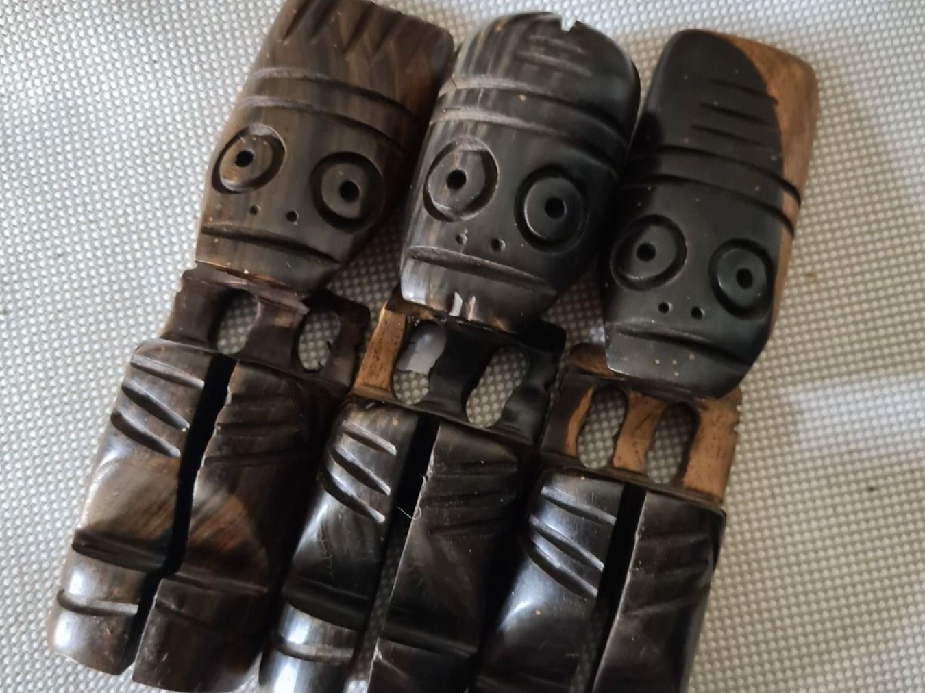 Figuren: 3 Ebany Figuren (Ebenholz) – Gebraucht aus Ebmatingen von Gelegenheit77