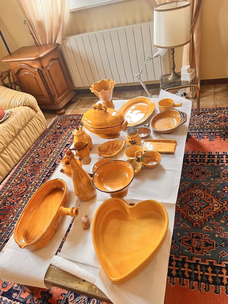 Tutte le decorazioni: Lot de vaisselle provençale couleur safran  – Usato da Plan-les-Ouates venduto da Cocochoco 3