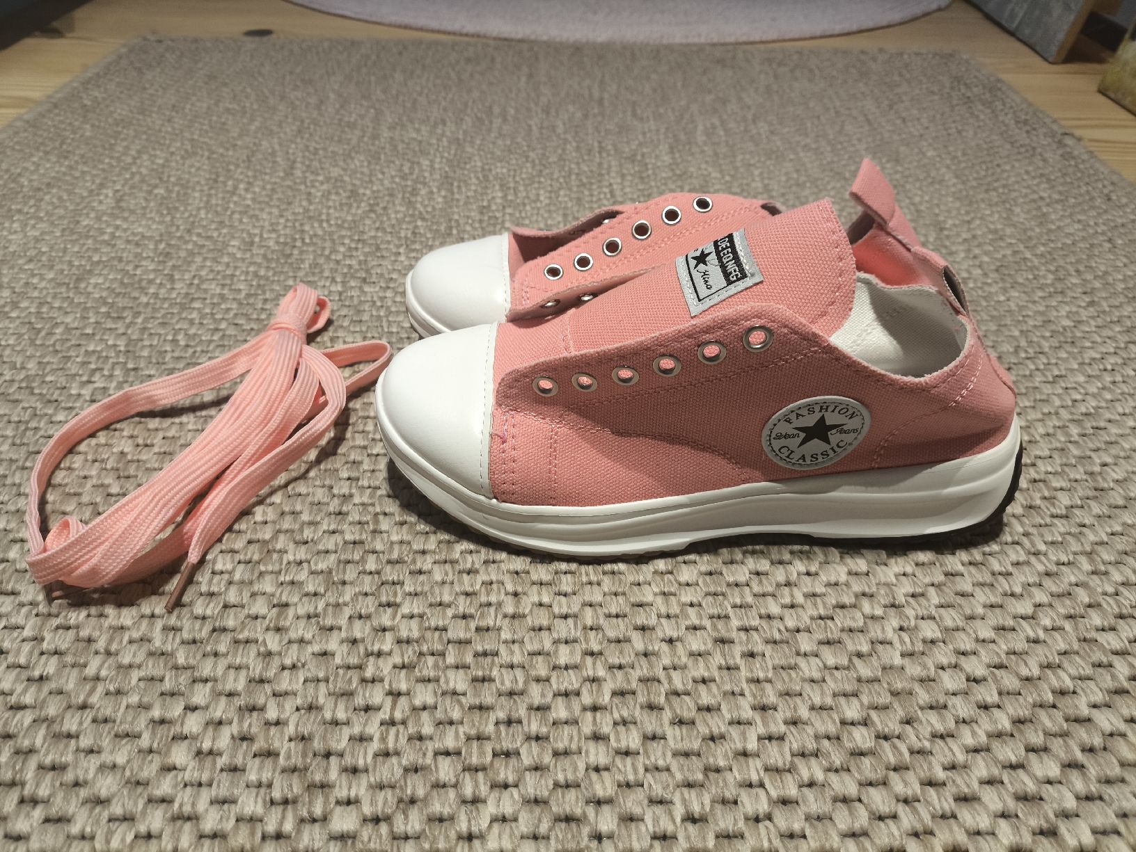 Damenschuhe: Freizeit Schuhe Gr. 35 – Neu (gemäss Beschreibung) aus Scuol von Pisoc2019