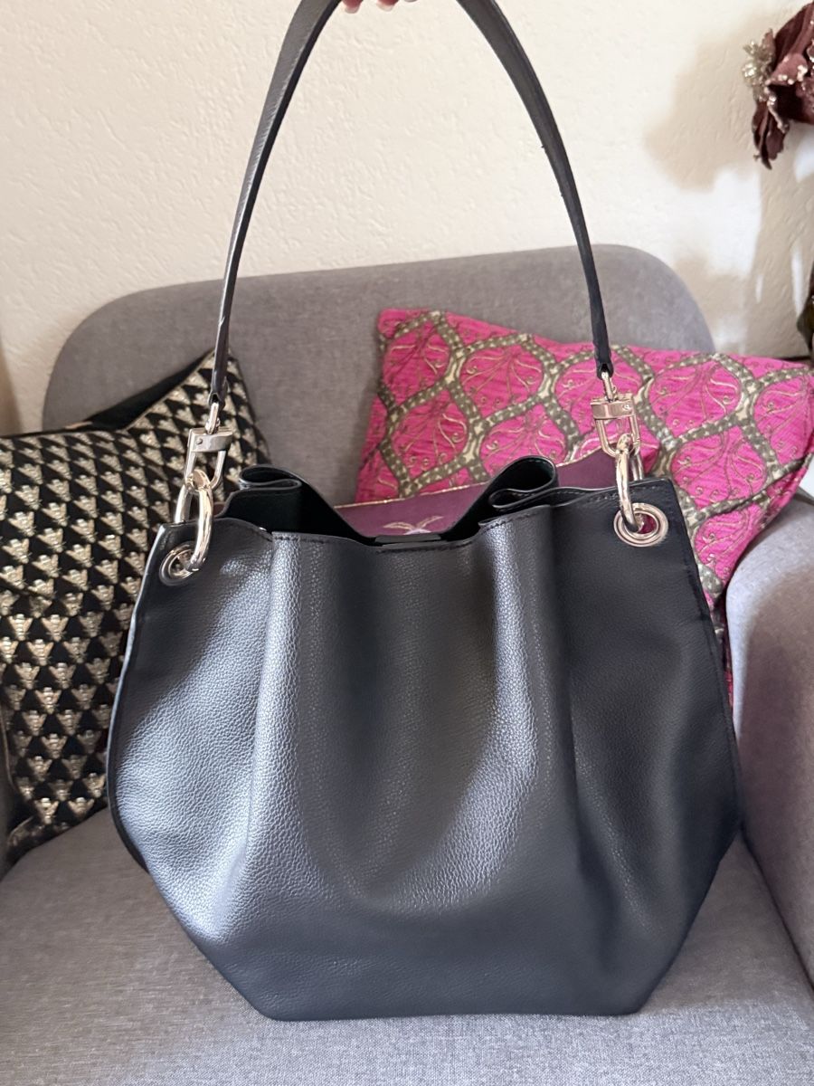 Guess Borse da donna: Sac Guess Borsa a Spalla Digital – Usato da Grône venduto da ukr_2qbg 1