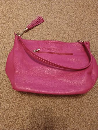 Pinke Schultertasche Umhängetasche aus Leder