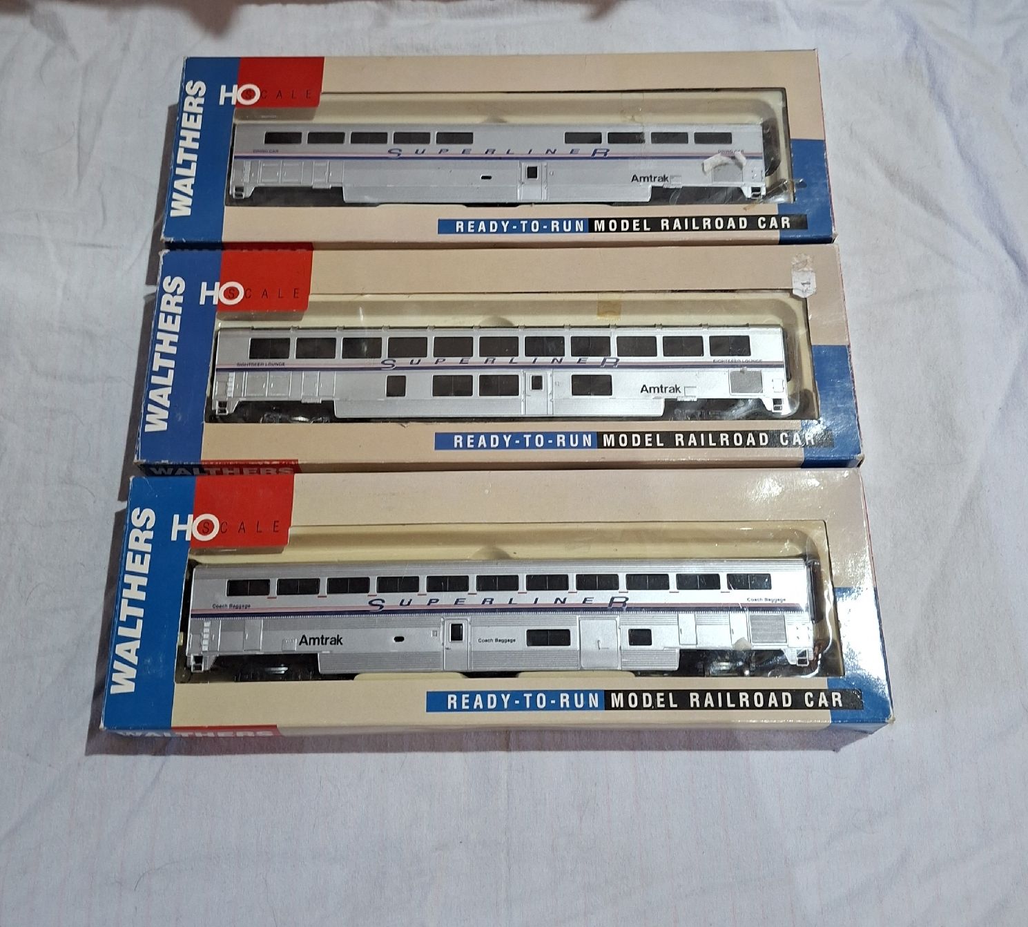 Walthers Modelleisenbahnen: Walthers HO Amtrak Superliner 3er Set  – Gebraucht aus Braunau von NadynFuchs 1