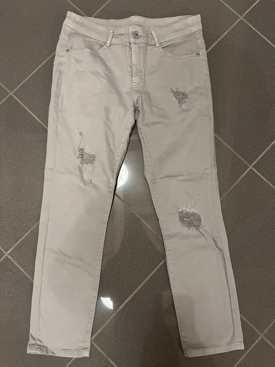 C&A Jeans: Jeans straight grau destroyed 38 neu – Neu (gemäss Beschreibung) aus Birrwil von vanyboo