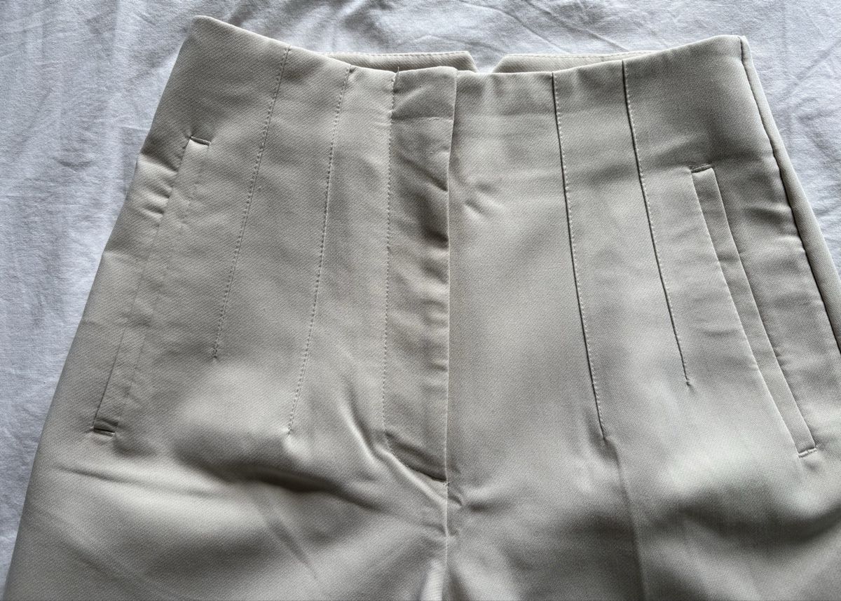 Zara Pantaloni: Beige Zara Hose – Usato da Zürich venduto da kse_nathan 2