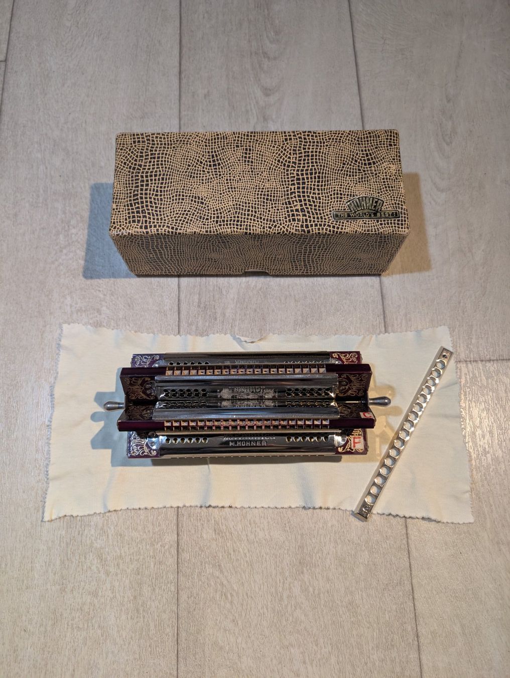 Hohner Musikinstrumente: Harmonica Hohner Sextet trémolo comme neuve – Gebraucht aus Versoix von Ginger_Bread 4