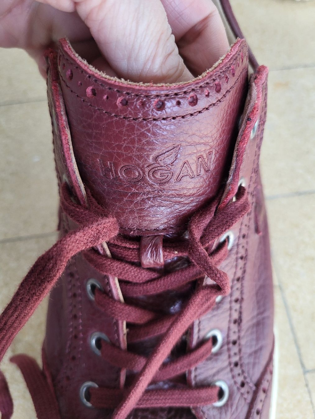Hogan Scarpe da uomo: Hogan Sneakers – Usato da Zweisimmen venduto da Adorable 6